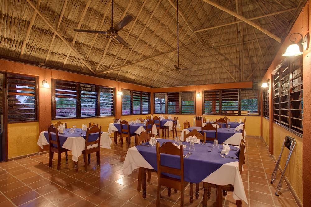Windy Hill Resort San Ignacio Esterno foto